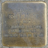 Stumbling stone in Újpest honoring the memory of József Dráfi (https://ujpestmedia.hu/in-memoriam-drafi-jozsef/ Private collection)